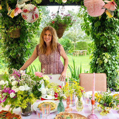 How to create a garden party table