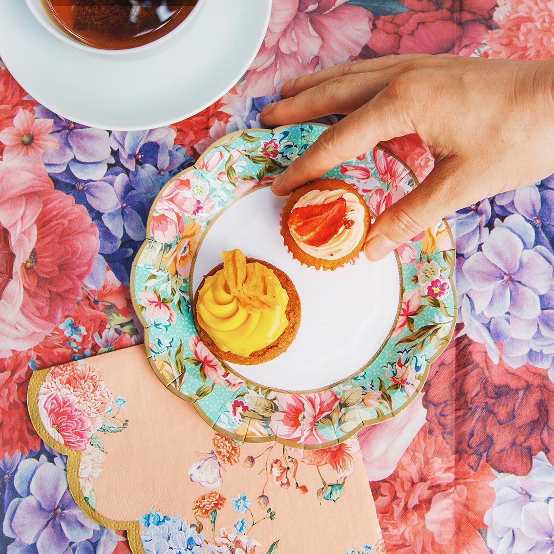 Multicoloured Floral Paper Plates - 12 pack