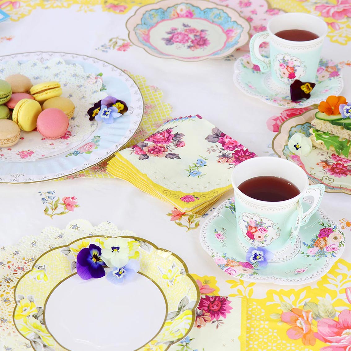 Yellow & White Floral Paper Table Cover